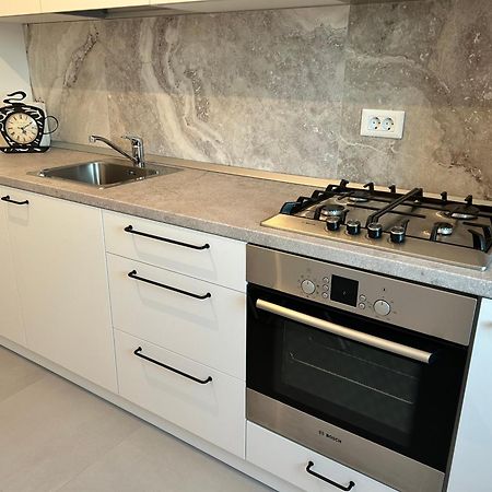 The Cozy Flat - Modern, New, 2 Rooms Apartment, Parking Bucharest Luaran gambar